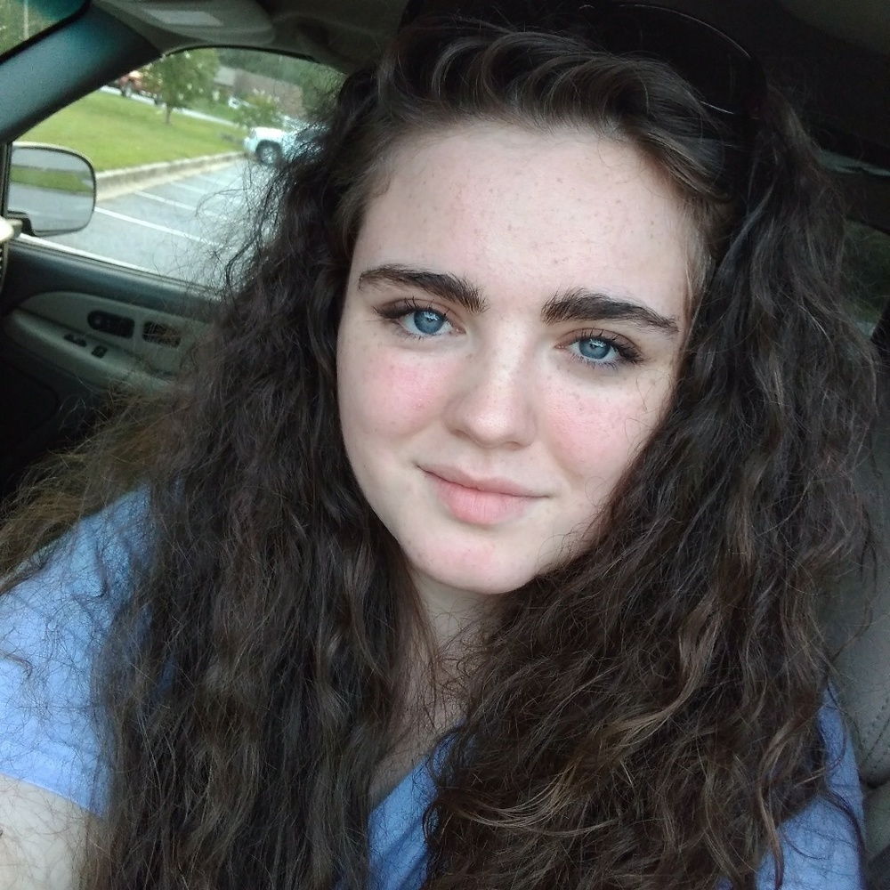 Meet your Posher, Emilyd